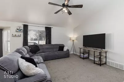 197 E 2225 S, Clearfield, UT 84015 - Photo 12