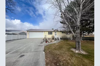 640 W Canyon Rd, Ferron, UT 84523 - Photo 42