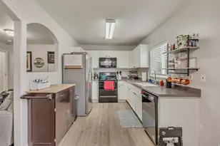 2012 N Belmont Dr, Saratoga Springs, UT 84045 - Photo 6