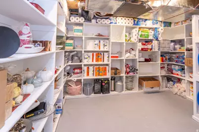 904 W 2300 S, Syracuse, UT 84075 - Photo 60