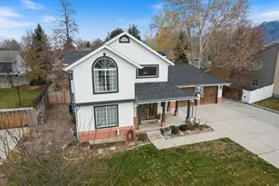 2111 Glacier View Dr, Sandy, UT 84092 - Photo 32