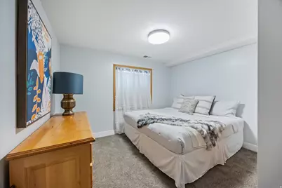 2111 Glacier View Dr, Sandy, UT 84092 - Photo 28