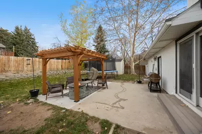 2111 Glacier View Dr, Sandy, UT 84092 - Photo 40