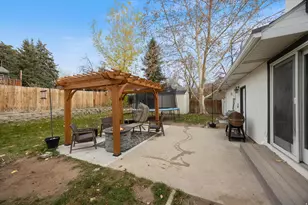 2111 Glacier View Dr, Sandy, UT 84092 - Photo 40