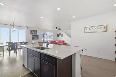 1976 W 850 N, Layton, UT 84041 - Photo 12