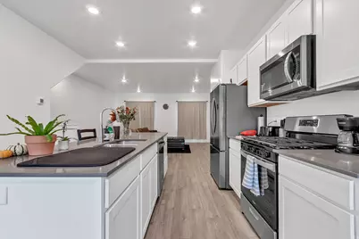 3894 N Cougar Ln, Eagle Mountain, UT 84005 - Photo 10