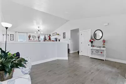 5392 W Venetia St S, Herriman, UT 84096 - Photo 6