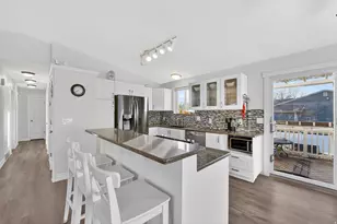 8772 S Midvalley Dr, West Jordan, UT 84088 - Photo 12