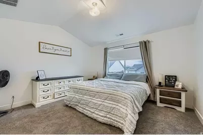 1028 N Freeman Dr, Saratoga Springs, UT 84045 - Photo 10