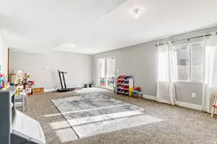 1028 N Freeman Dr, Saratoga Springs, UT 84045 - Photo 16