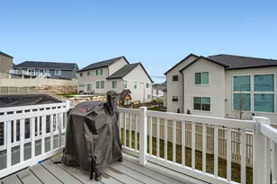 1028 N Freeman Dr, Saratoga Springs, UT 84045 - Photo 8