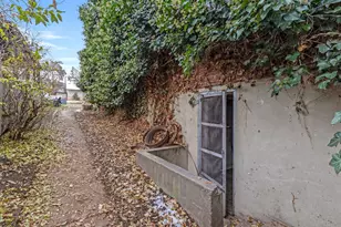 2848 Holbrook Rd, Bountiful, UT 84010 - Photo 12