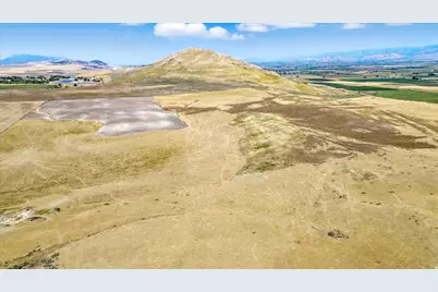 7900 N 5600 W, Smithfield, UT 84335 - Photo 8