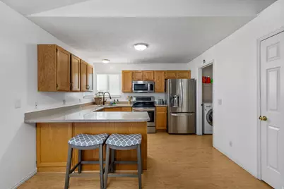 3451 S Park Vista Dr W, West Valley, UT 84120 - Photo 10