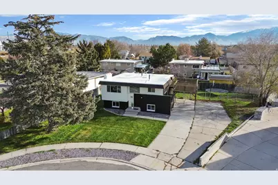 2945 S Wendy Cir W, West Valley, UT 84120 - Photo 32