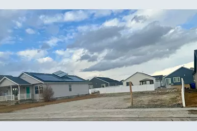 1817 E Juniper Dr #102, Eagle Mountain, UT 84005 - Photo 2