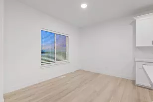 1532 E Lynx Ln, Eagle Mountain, UT 84005 - Photo 12