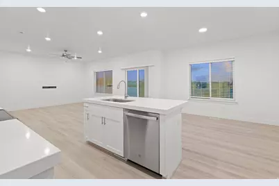 1532 E Lynx Ln, Eagle Mountain, UT 84005 - Photo 10