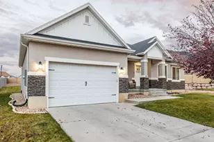 318 N 900 E, Salem, UT 84653 - Photo 2