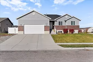 424 W 275 S, Tremonton, UT 84337 - Photo 2