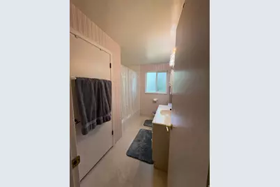 9835 S 610 E, Sandy, UT 84070 - Photo 16