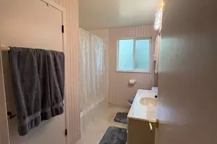 9835 S 610 E, Sandy, UT 84070 - Photo 16