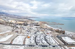 559 N Blue Lake St, Garden City, UT 84028 - Photo 38