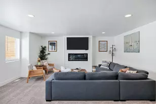 559 N Blue Lake St, Garden City, UT 84028 - Photo 10