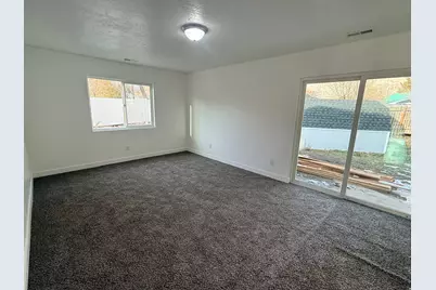 886 Wood St, Ogden, UT 84404 - Photo 22