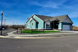110 S Horizon Dr, Farmington, UT 84025 - Photo 2