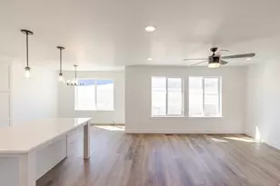 4463 N Broadsword Ln, Eagle Mountain, UT 84005 - Photo 14