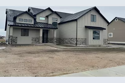 2524 W 2950 N, Farr West, UT 84404 - Photo 2