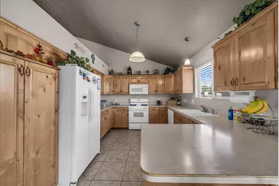 1109 N Horsemans Park Dr, Dammeron Valley, UT 84783 - Photo 4