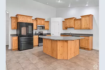 4579 W 3825 S, West Haven, UT 84401 - Photo 10