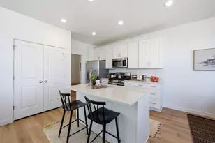 8252 W Cascade View Way S, Magna, UT 84044 - Photo 16