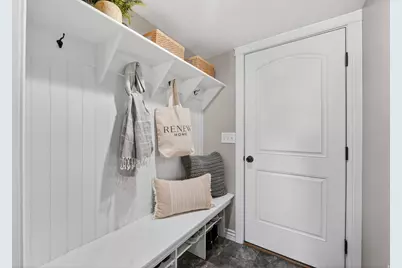 731 S 3050 W, Syracuse, UT 84075 - Photo 16