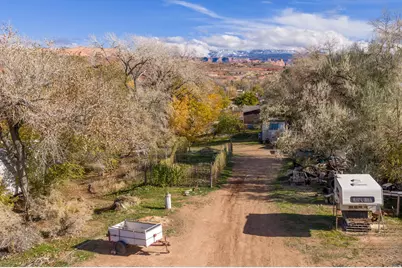 1431 S Mill Creek Dr, Moab, UT 84532 - Photo 8