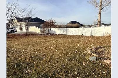 3298 W 2300 N, Clinton, UT 84015 - Photo 26