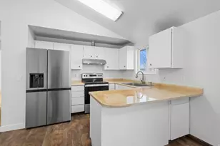 7454 W Miriam Way S, Magna, UT 84044 - Photo 8