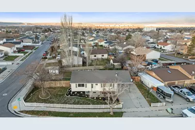 7454 W Miriam Way S, Magna, UT 84044 - Photo 2