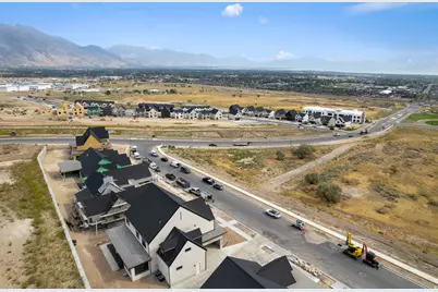 228 W Glenbrittle Dr #205, Lehi, UT 84043 - Photo 2