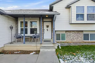 1143 W 1640 N, Clinton, UT 84015 - Photo 2