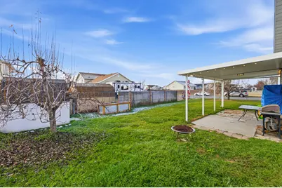 1143 W 1640 N, Clinton, UT 84015 - Photo 32