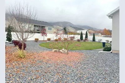 8626 N Lakeshore Dr, Lake Point, UT 84074 - Photo 32
