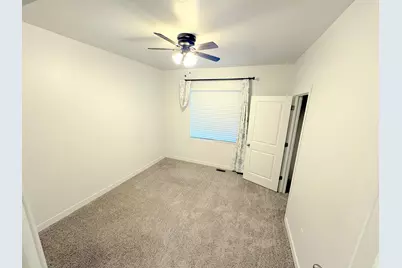 8626 N Lakeshore Dr, Lake Point, UT 84074 - Photo 14