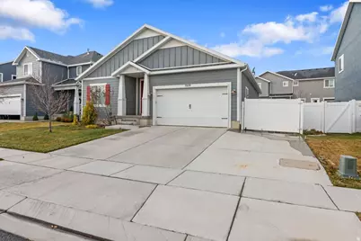 7559 N Silver Park Dr, Eagle Mountain, UT 84005 - Photo 2
