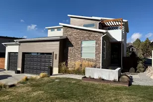 3075 E Creek Rd E, Cottonwood Heights, UT 84093 - Photo 1