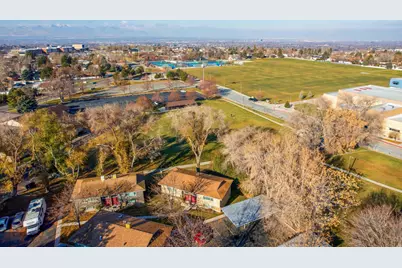 2569 E Canterbury Ln, Cottonwood Heights, UT 84121 - Photo 34