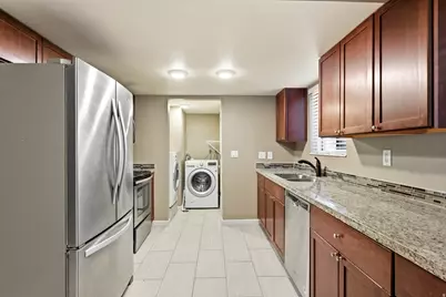 2569 E Canterbury Ln, Cottonwood Heights, UT 84121 - Photo 12