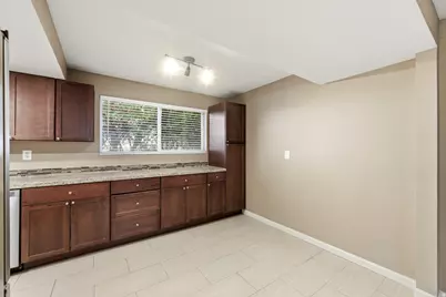 2569 E Canterbury Ln, Cottonwood Heights, UT 84121 - Photo 10